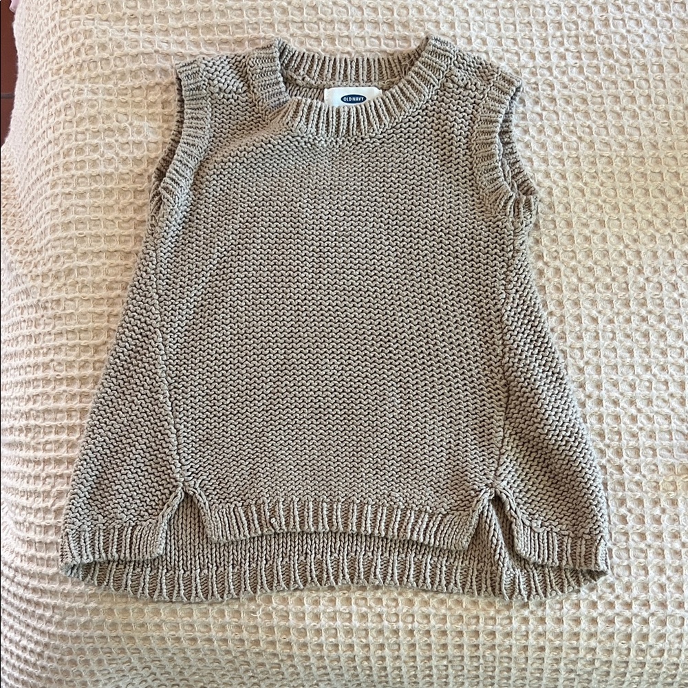 Old Navy Scoop-Neck Knit Vest - 3T
